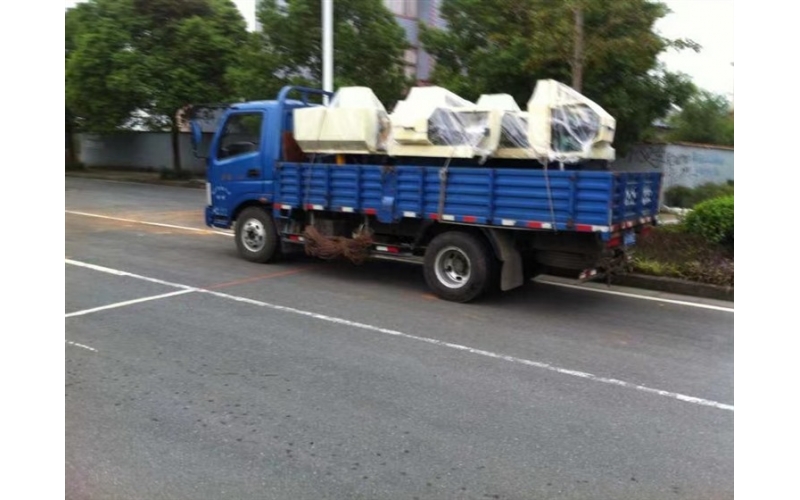 全自動(dòng)儀表車床遠(yuǎn)銷他鄉(xiāng)